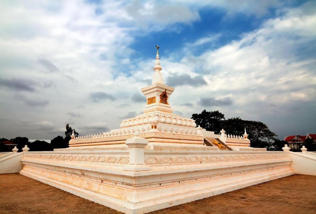 Mekong Sunshine Hotel Vientiane Esterno foto