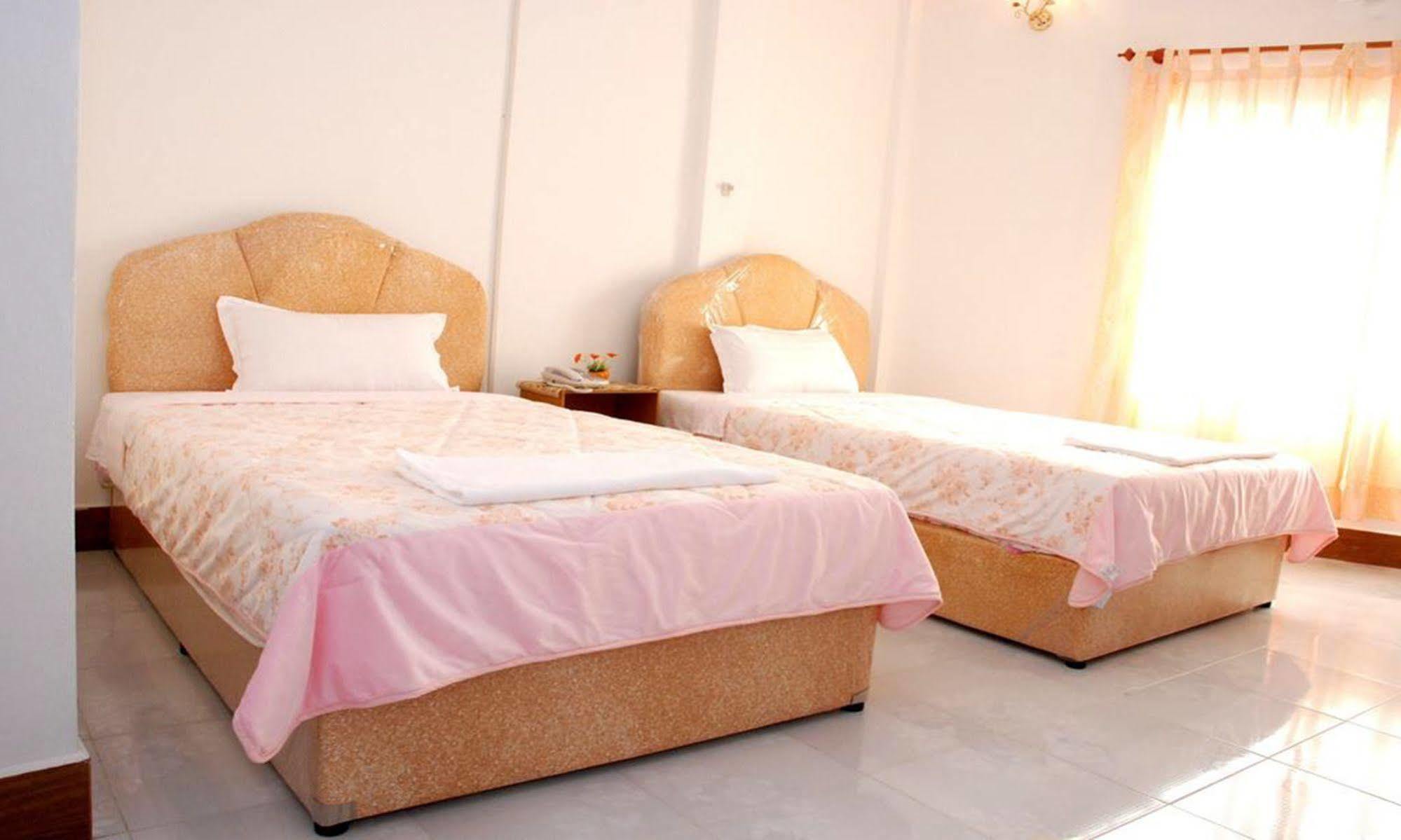 Mekong Sunshine Hotel Vientiane Esterno foto
