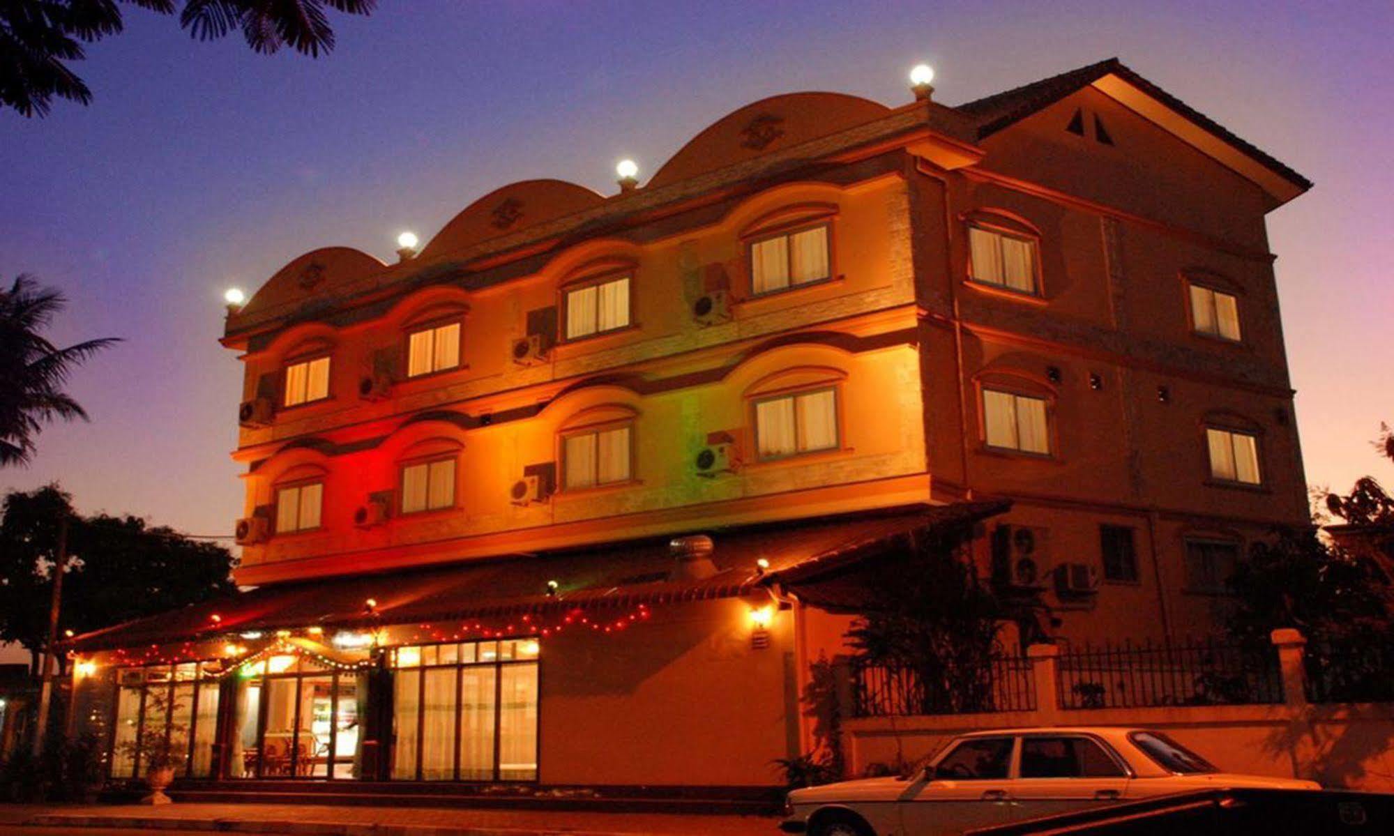 Mekong Sunshine Hotel Vientiane Esterno foto