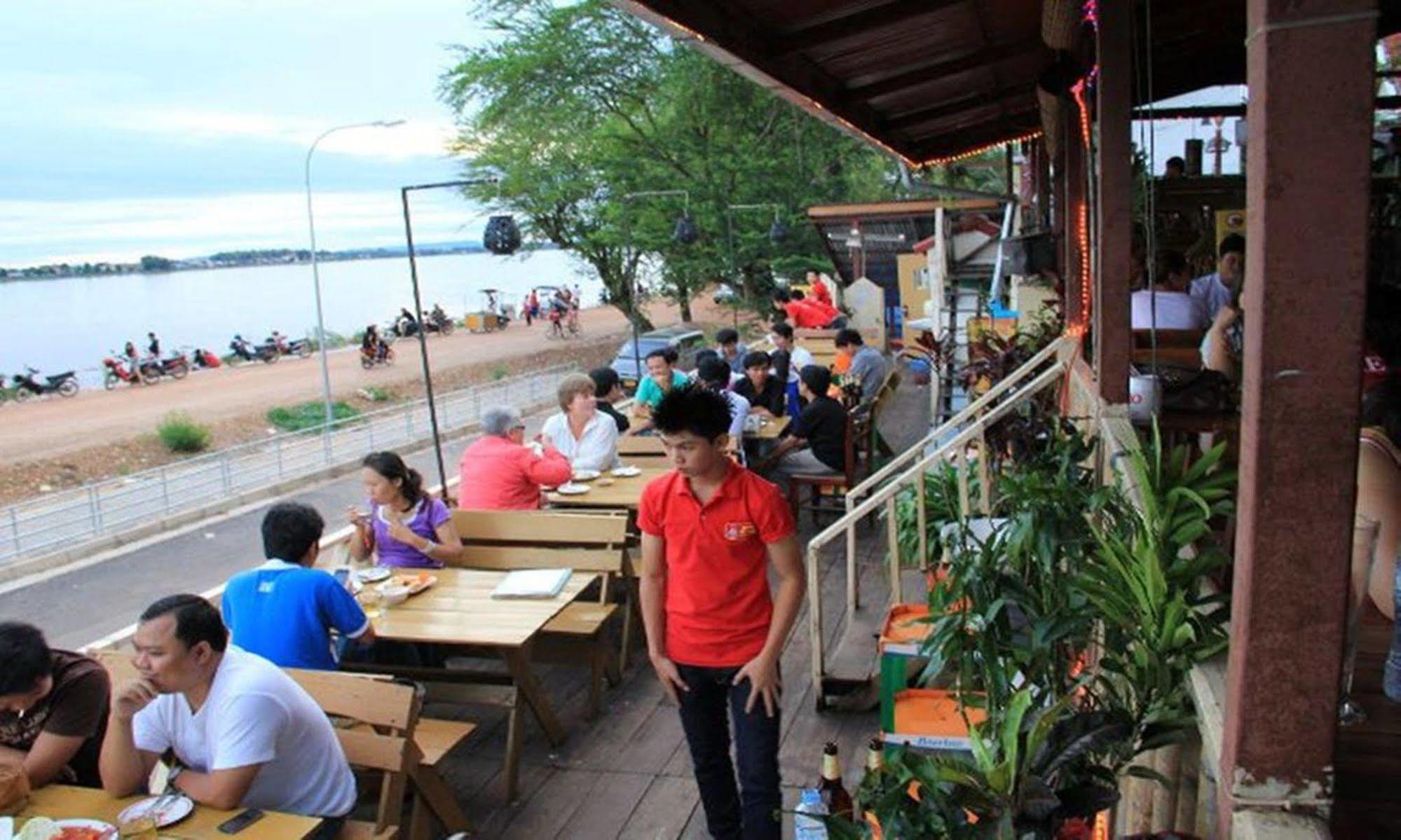 Mekong Sunshine Hotel Vientiane Esterno foto